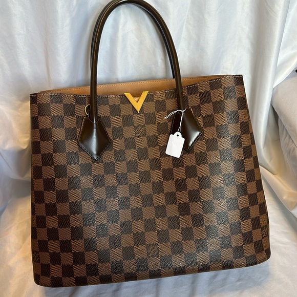 Louis Vuitton Kensington Tote shoulder bag. Excellent condition. W/COA - Picture 1 of 11